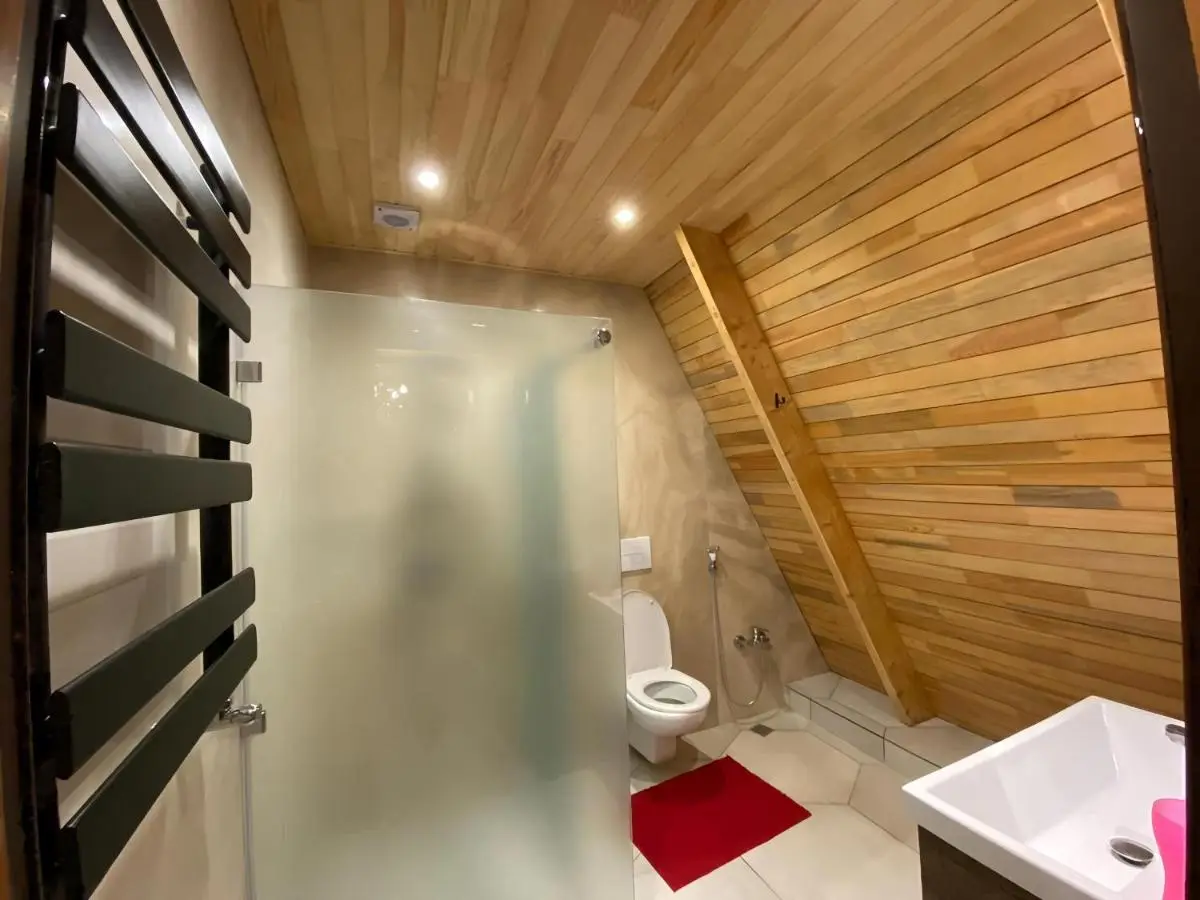 Trigon Villa Family , HOT POOL ,SAUNA,JACUZZI