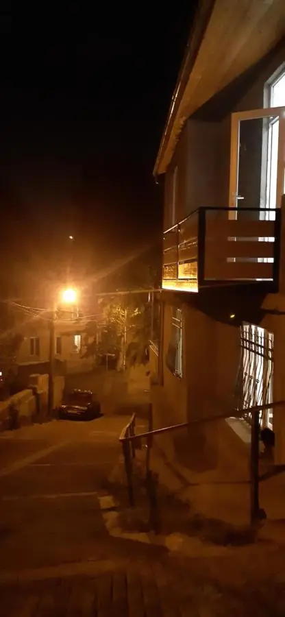 Nikas apartment with balcony in old Tbilisi