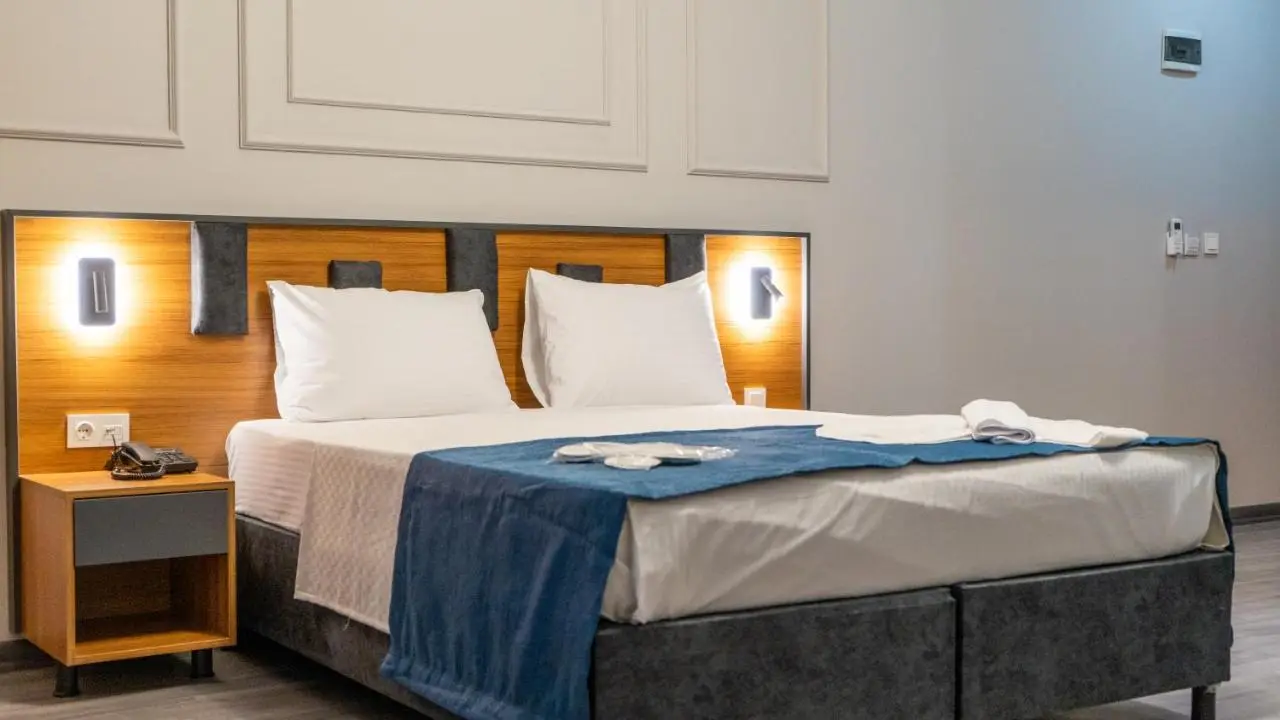 GRAND MOON HOTEL
