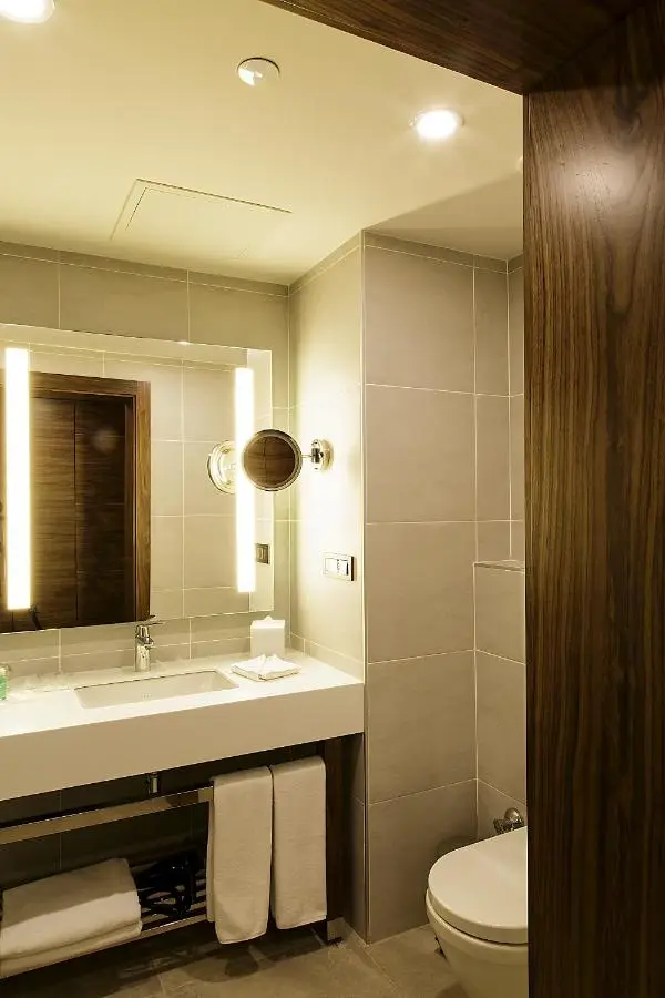 Bof Hotels Business