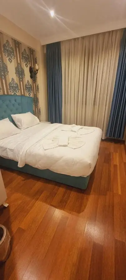 By Historial Hotel Due