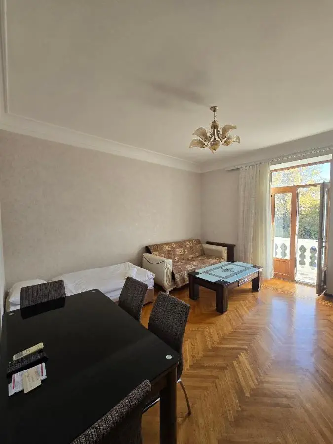 Apartment Formula 1 view