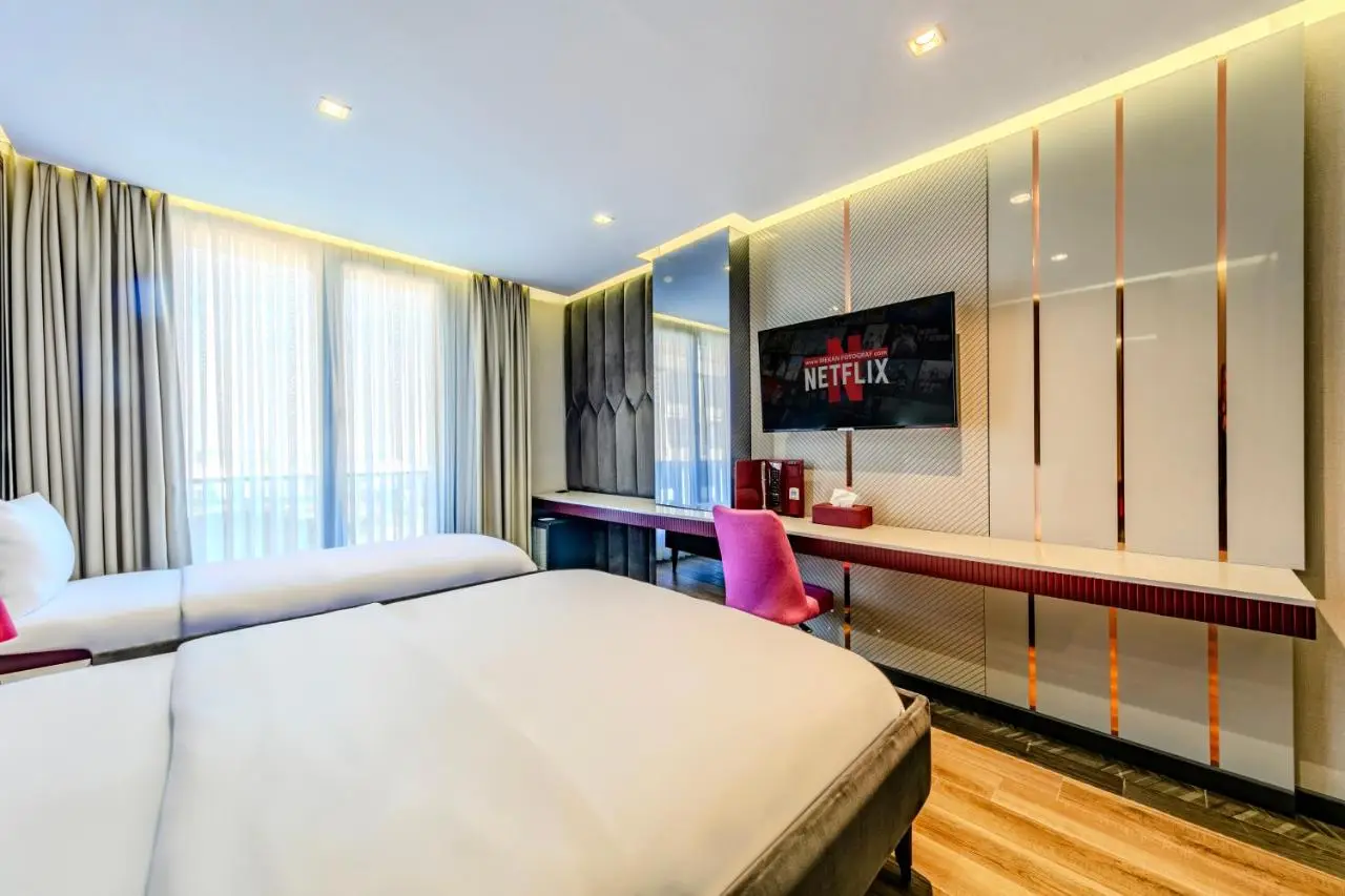 Heaven Premium Hotel Restaurant & Airport Shuttle