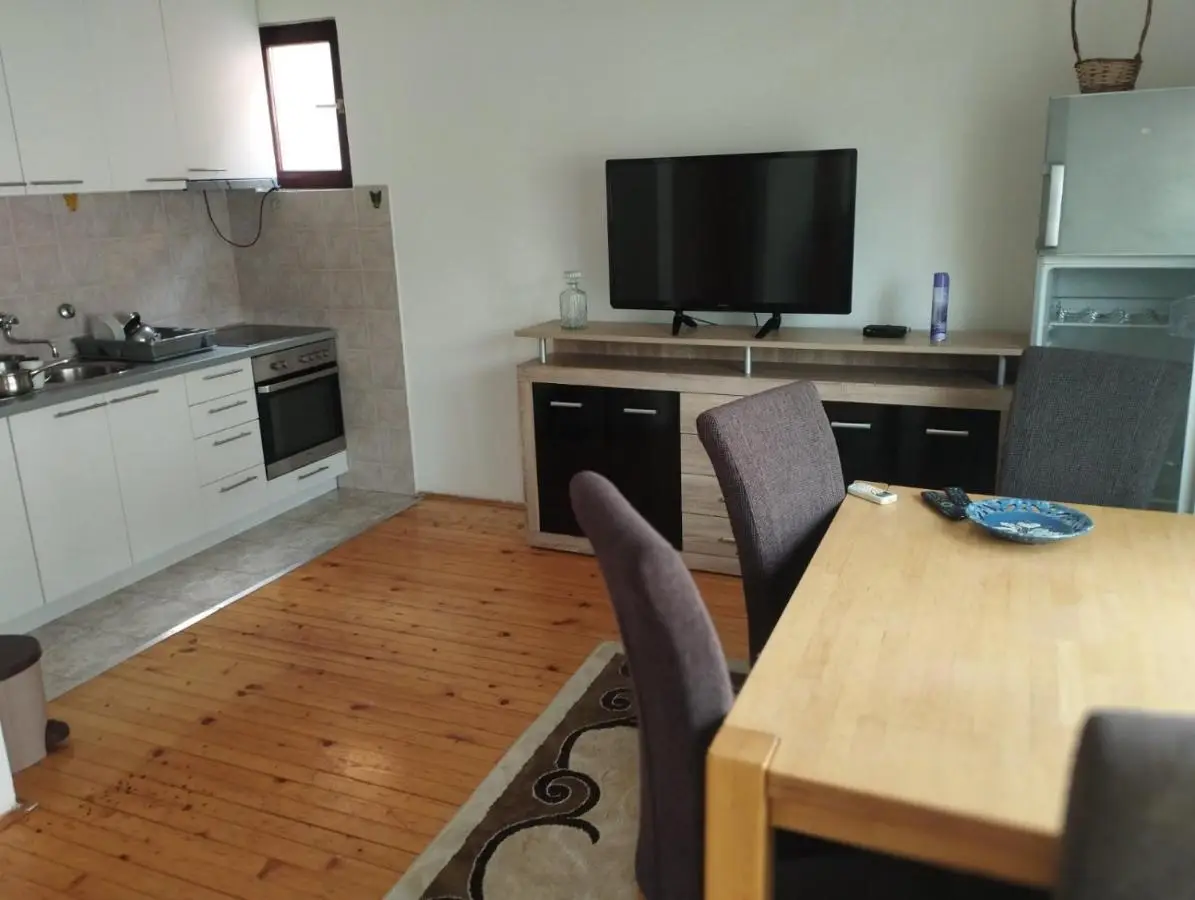 Riki Apartments