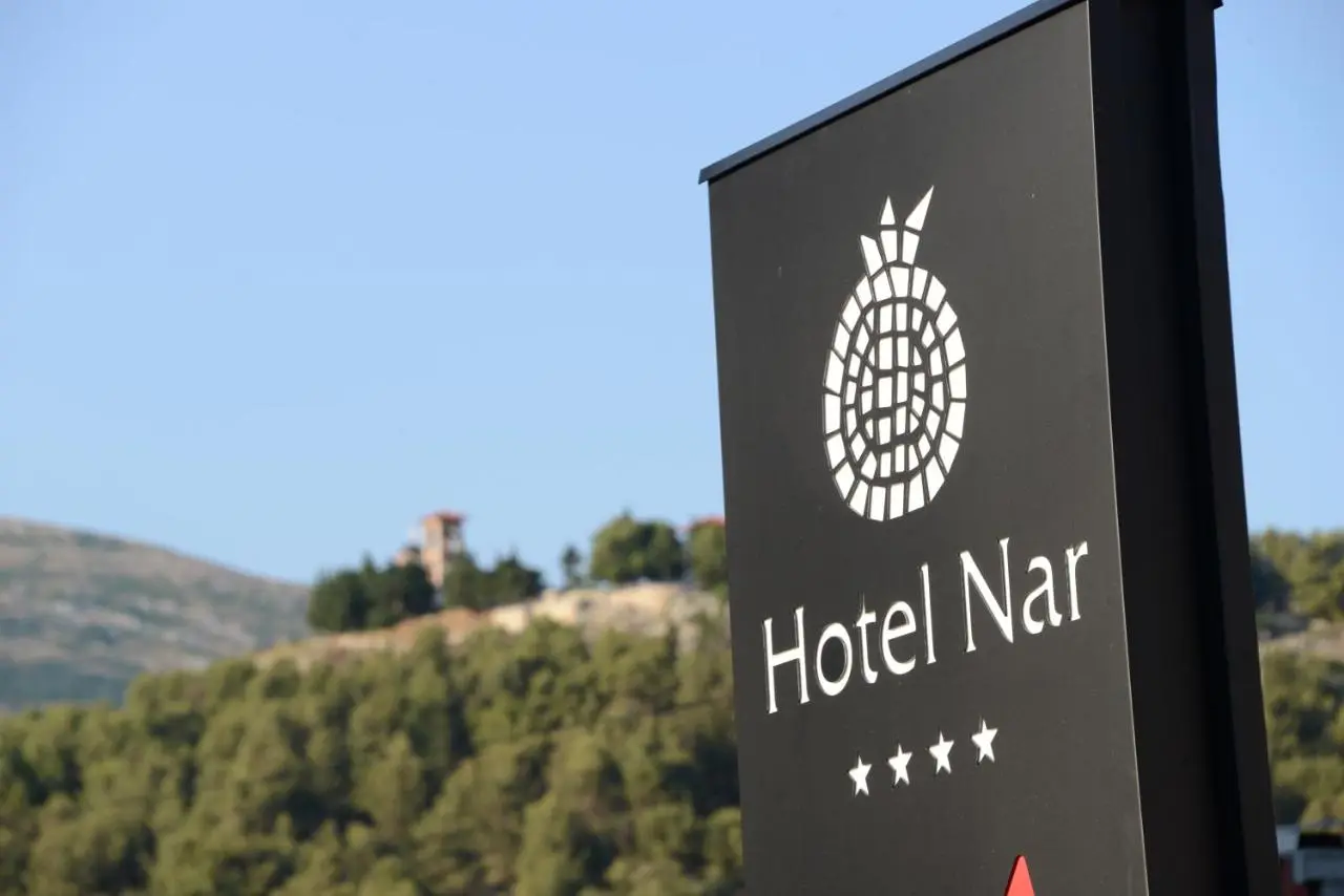 Hotel Nar