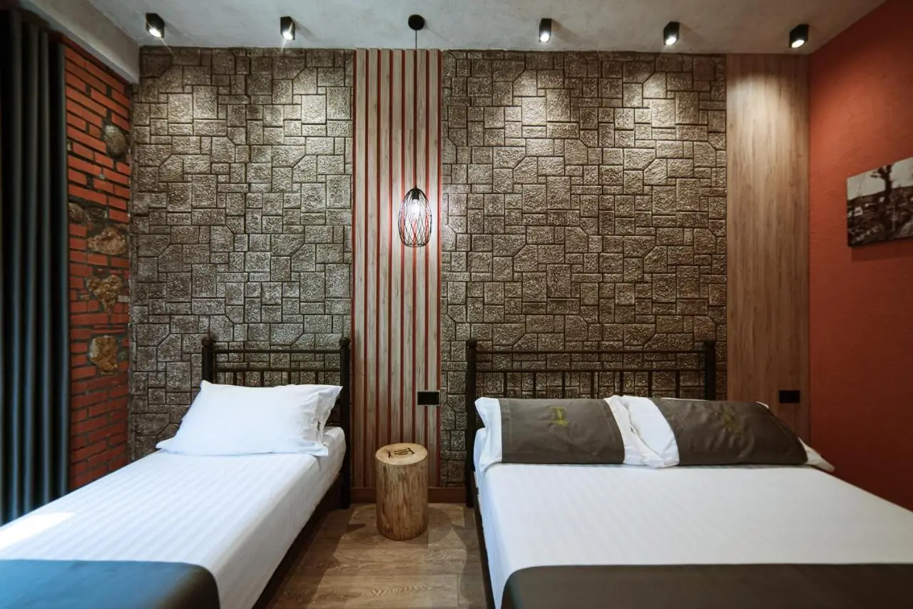 Hotel Taverna Devolli