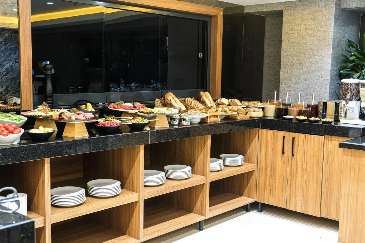 Istanbul Taksim Pera Star Hotel - Istiklal Street