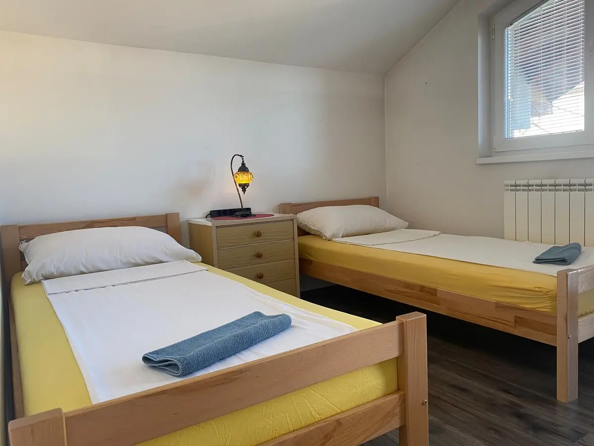 Big room(2beds), balcony,Wi-Fi & parking