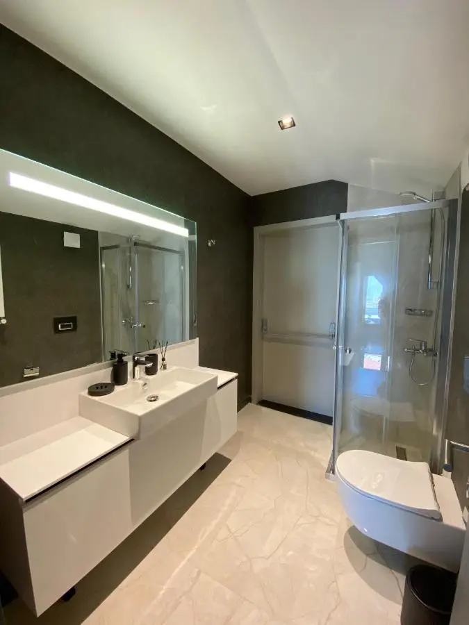 Luxury Duplex with Terrace Apartment by Siena Suites