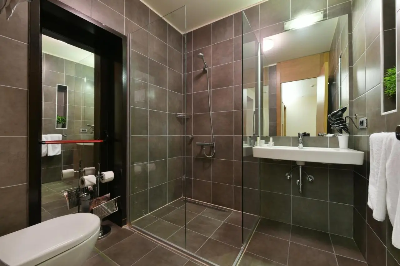 Ansen Hotel and Suites