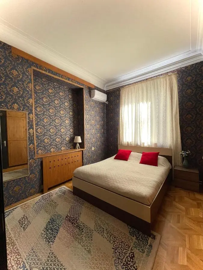 Check Inn Tbilisi