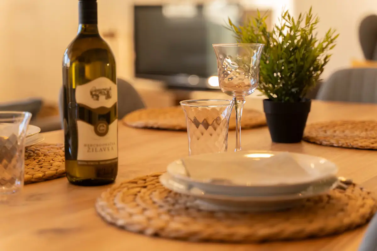 Mostar City Center: Chic Comfort & Mountain View