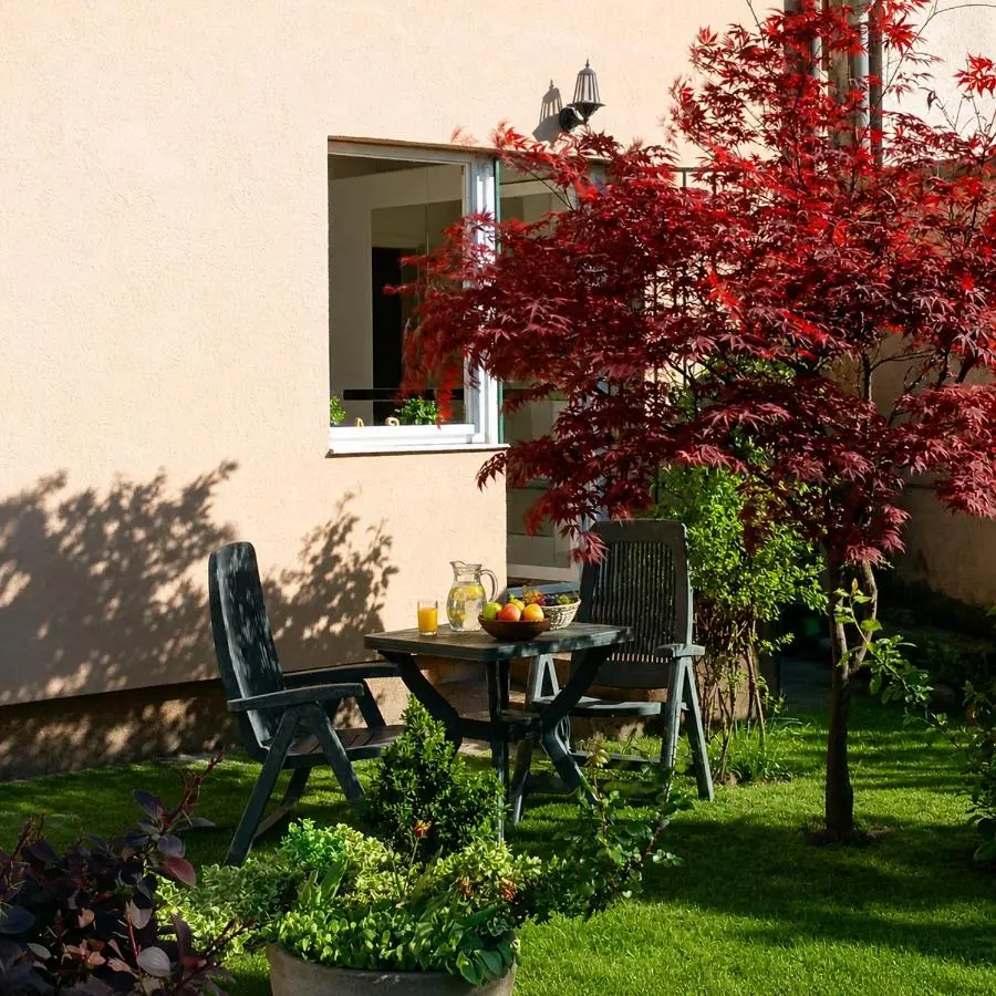 Garden free parking