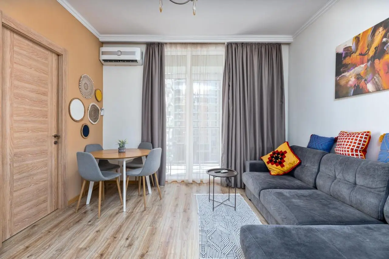 LE Home - Cozy 2 BR apartment in Saburtalo