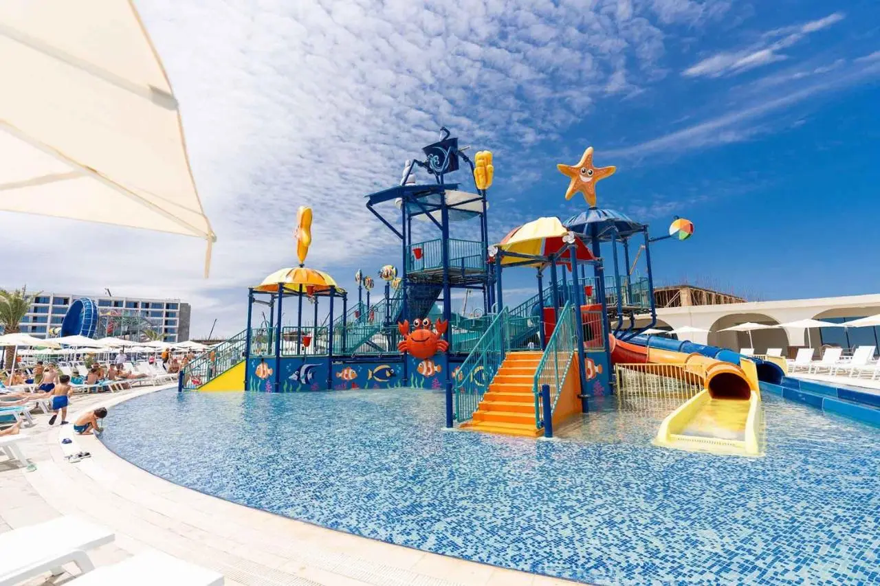 Sea Breeze, "Park Residence-2"