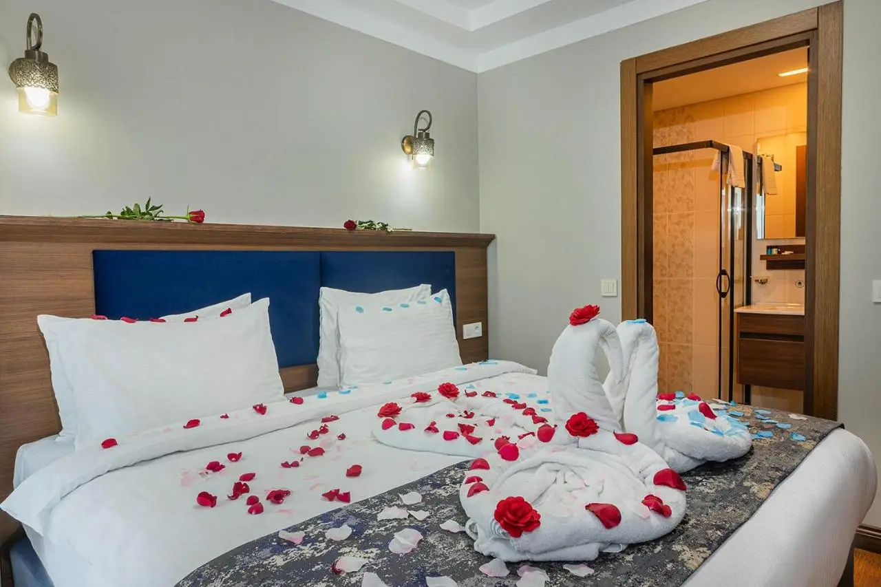 Aristocrat Hotel