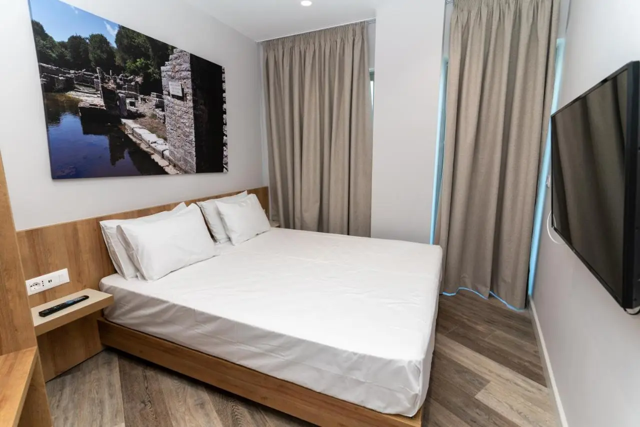Titania Hotel
