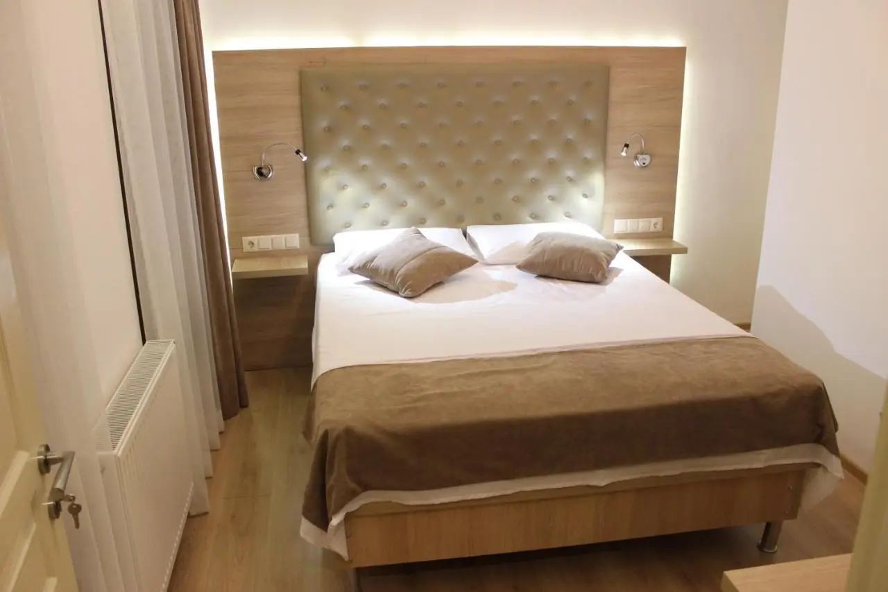 Hotel Varios