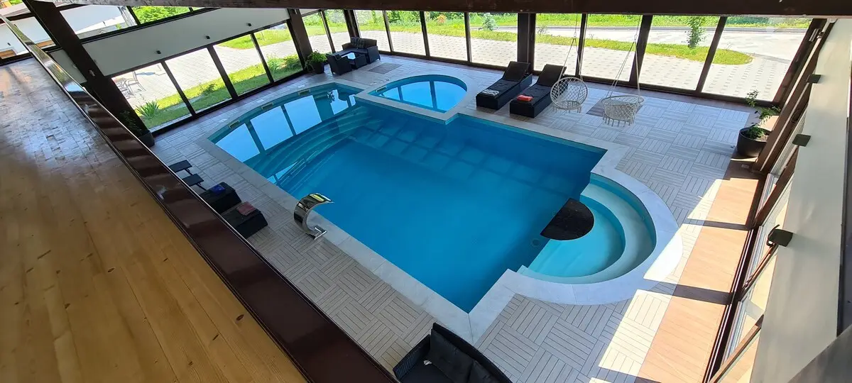 Ground floor, 3BDR, shared pool