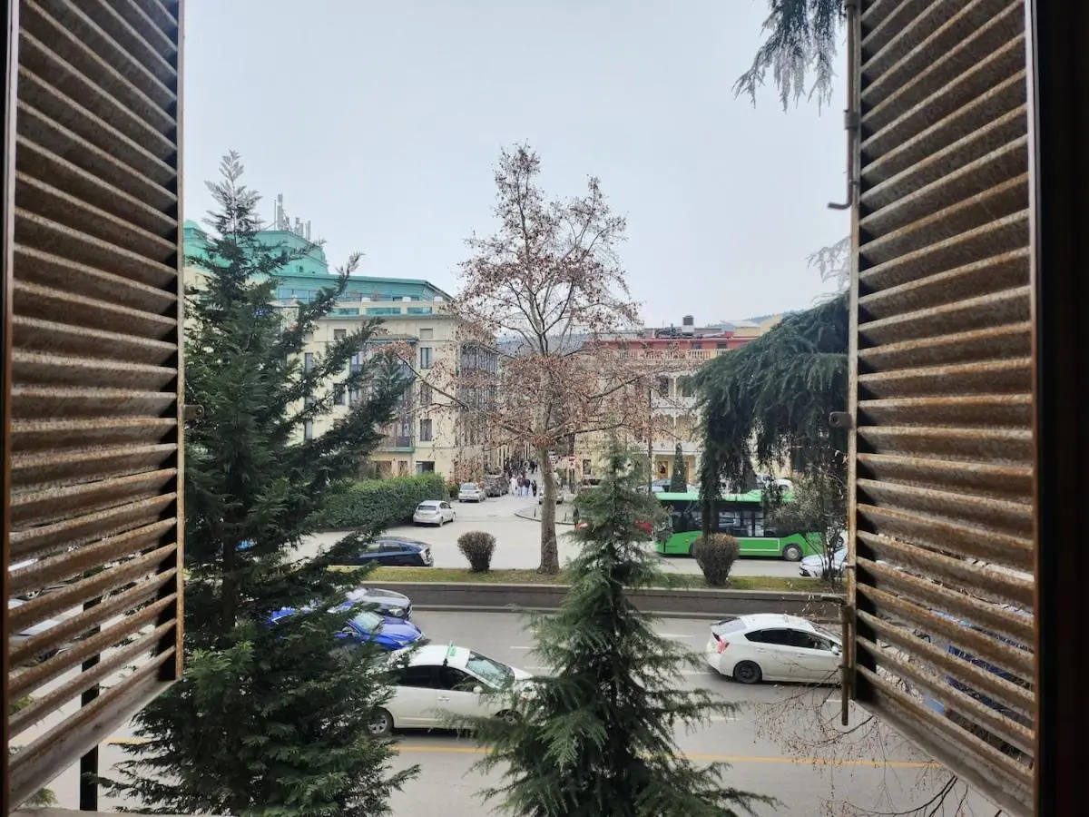 75 sqm Old Tbilisi Daily&Monthly 1-BD Apt