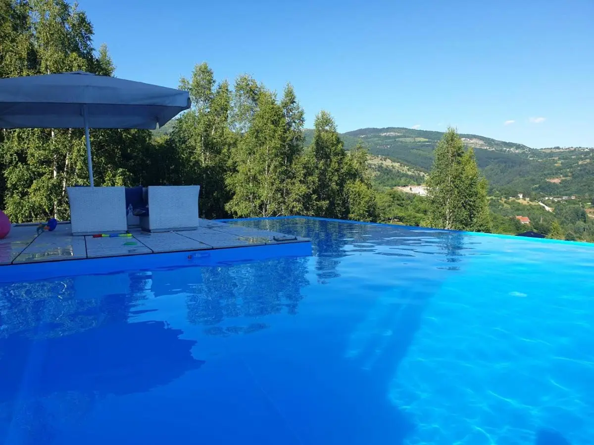 Villa Infinity