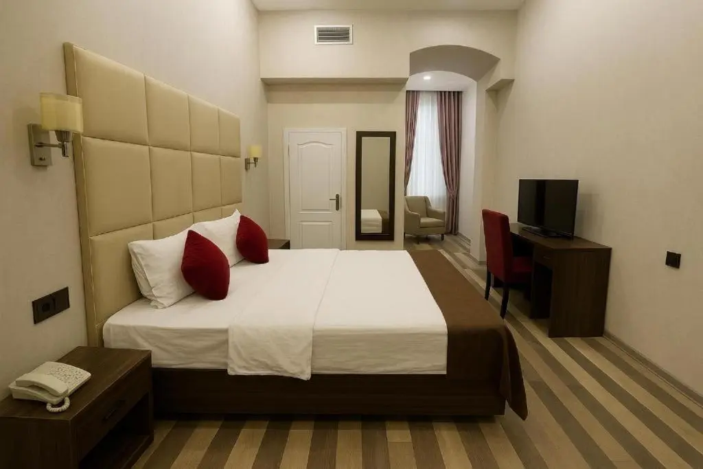 Markaz Apart and Hotel Nizami Street