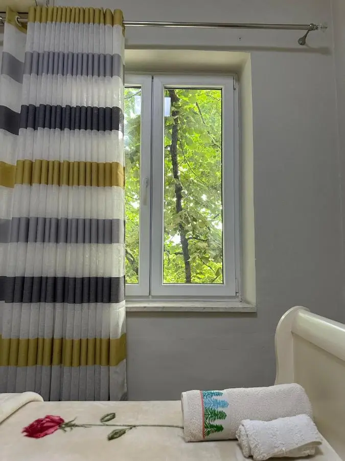 Kelly's Cozy Hideaway - Central Tirana