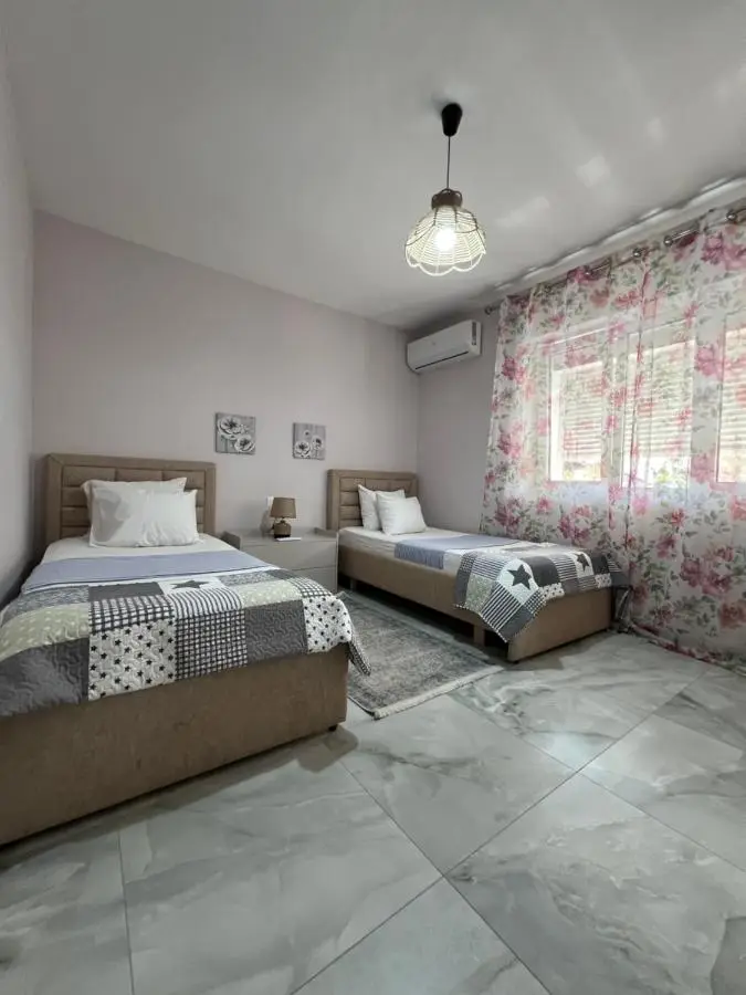 Downtown Deluxe Apartment