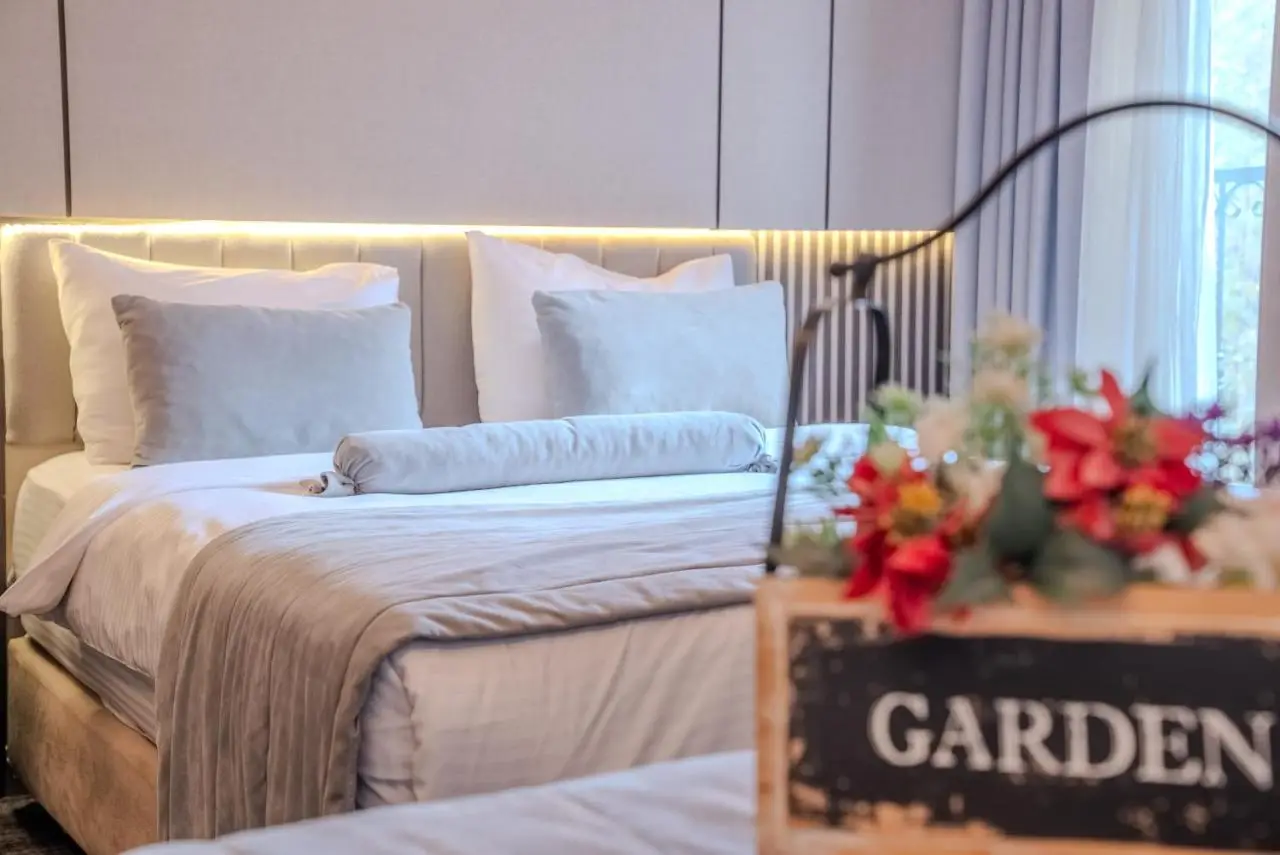 BEST GARDEN HOTEL
