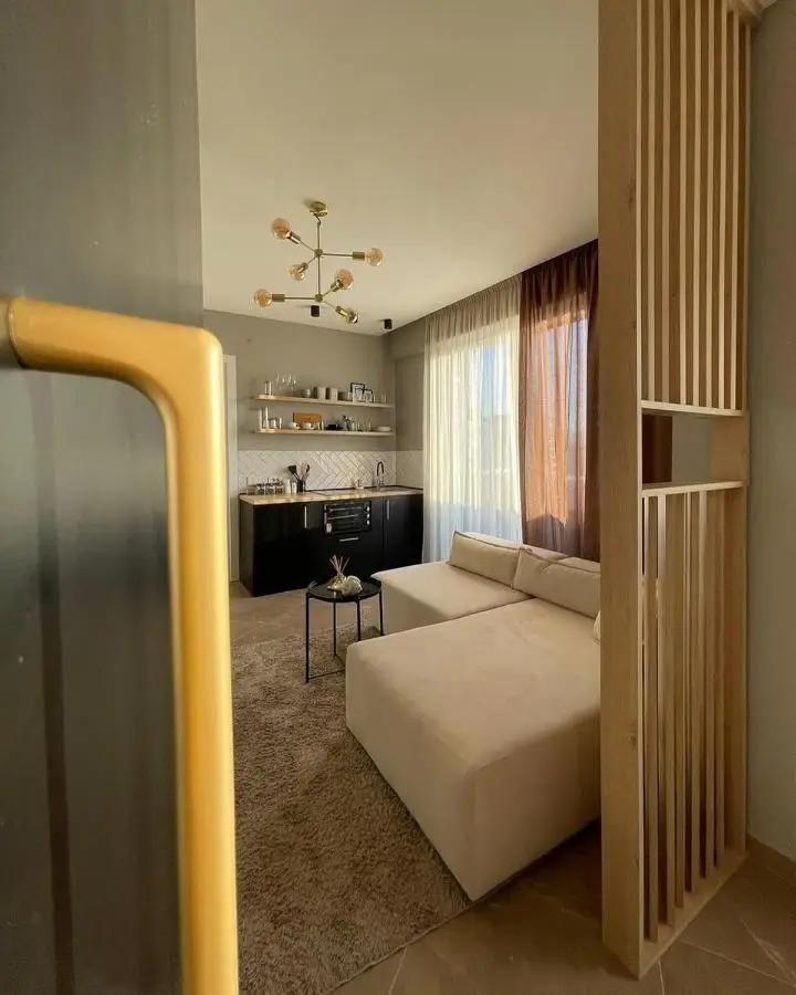 Enzo Rooms Center