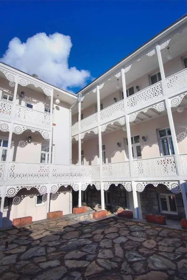 Kar's Hotel