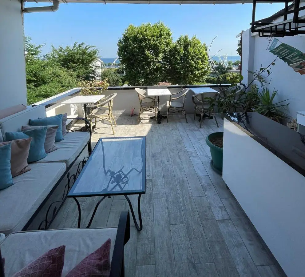 Arat Apartments