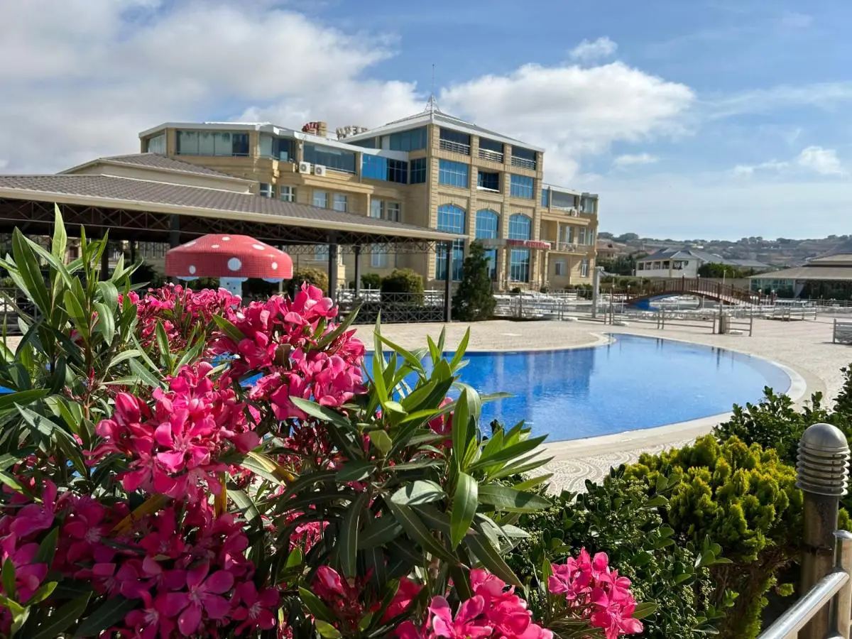Aysberq Resort