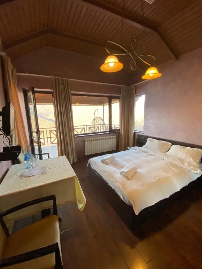 Hotel Ananuri