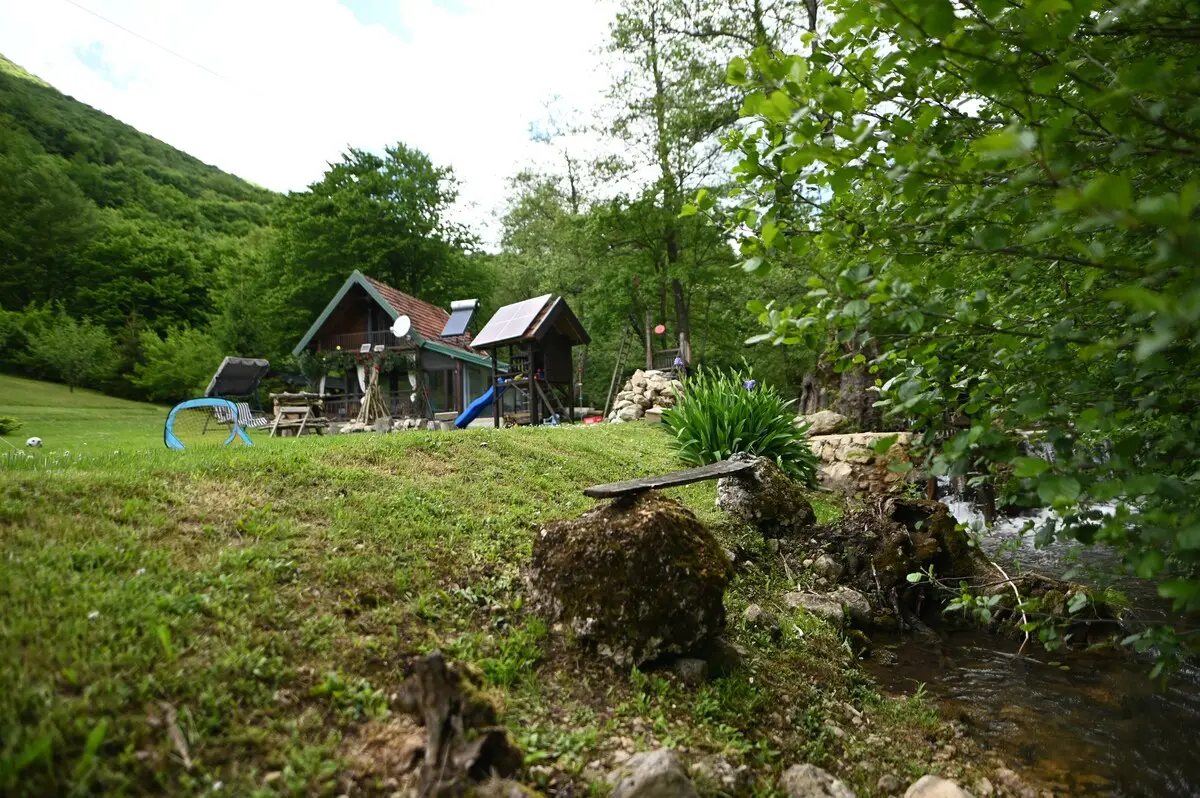 Nina's Cabin