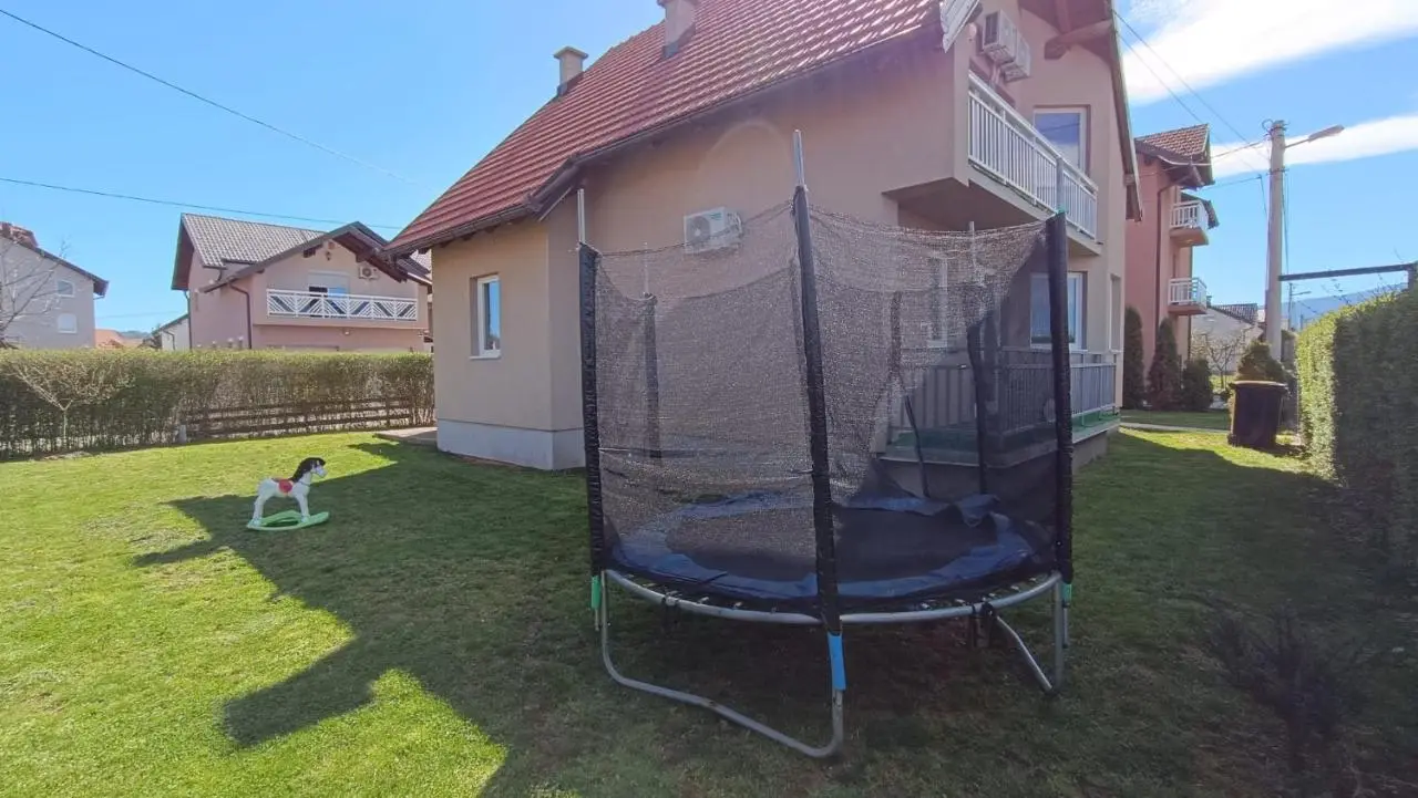 Guest House Green Field