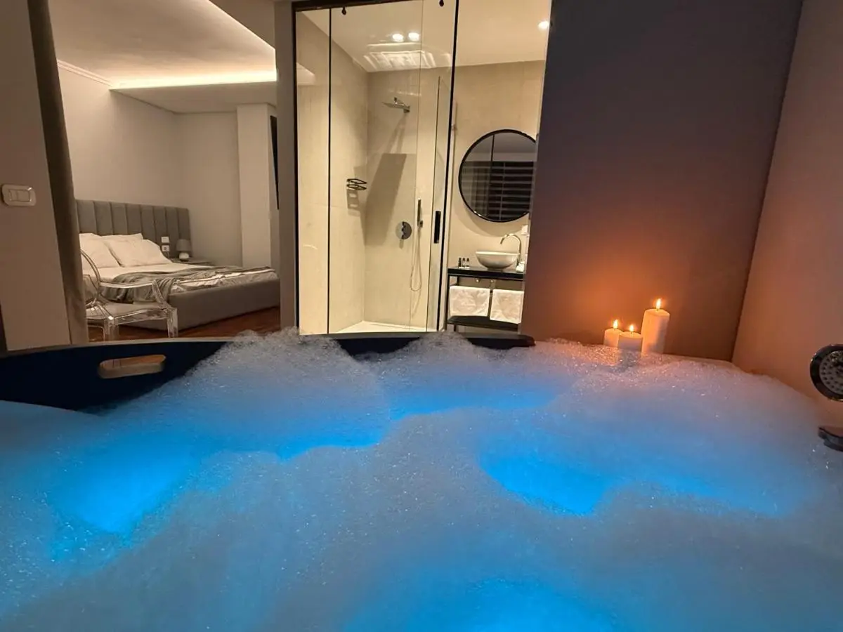 Lunarist Luxury Private Jacuzzi Suites Tirana