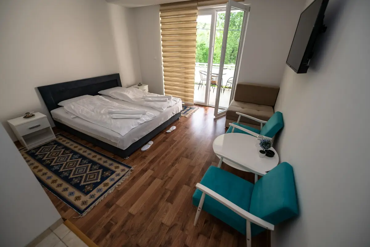 Nature View - Room 1
