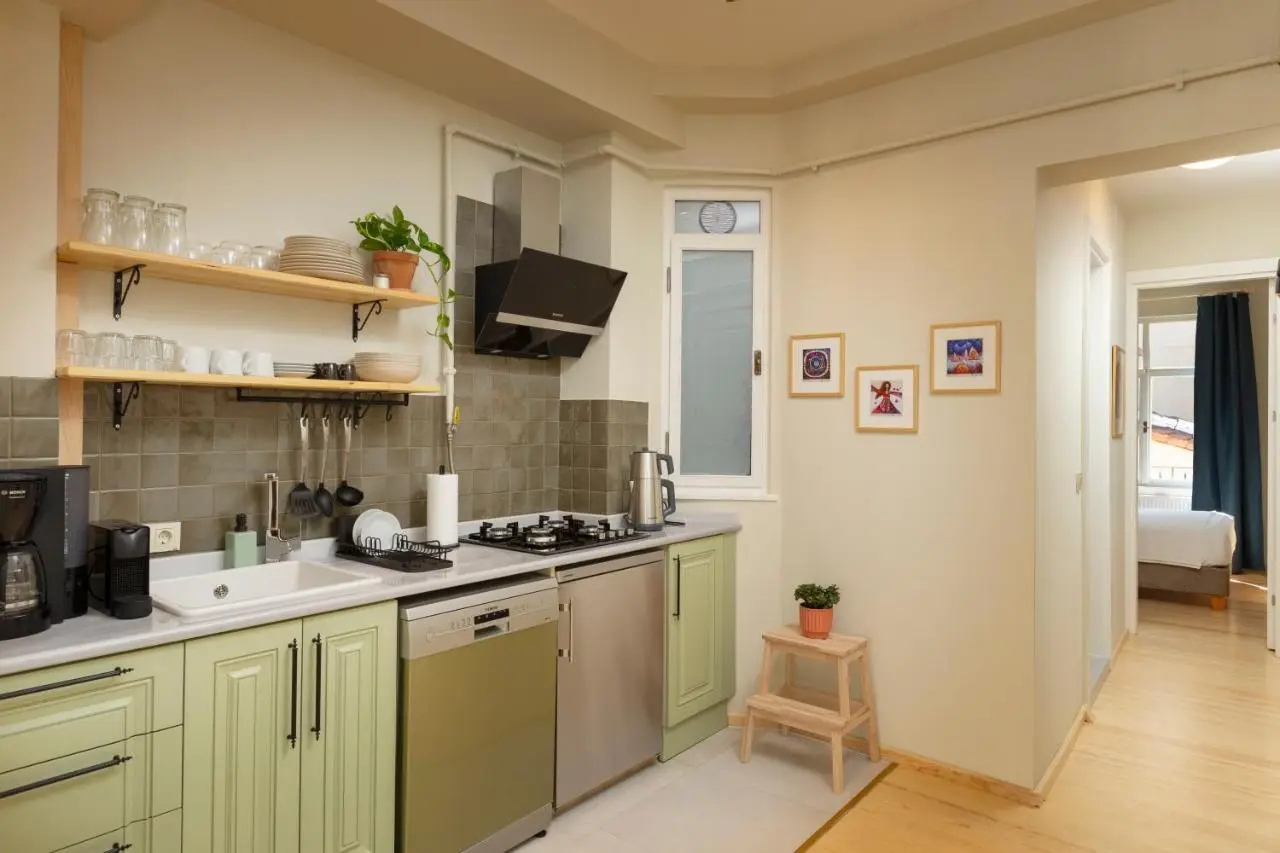 Lemon Apartments