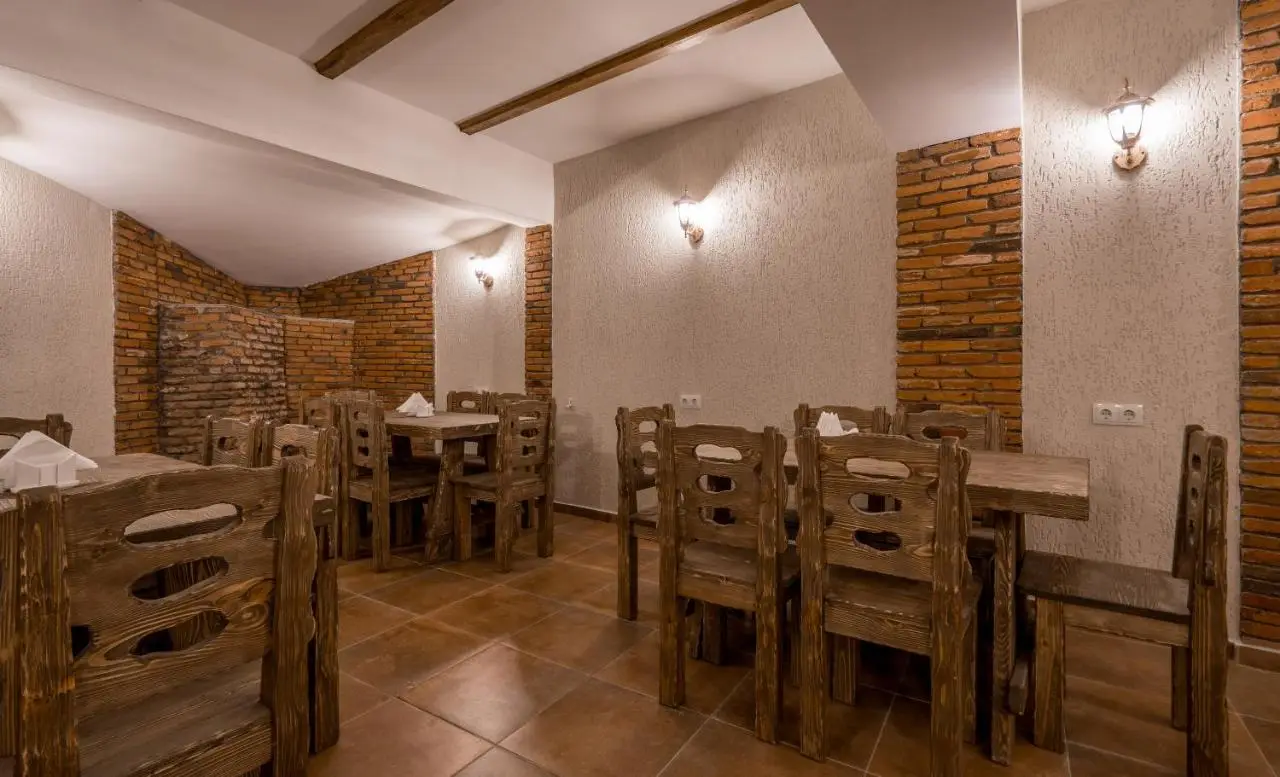 Golden Light Hotel