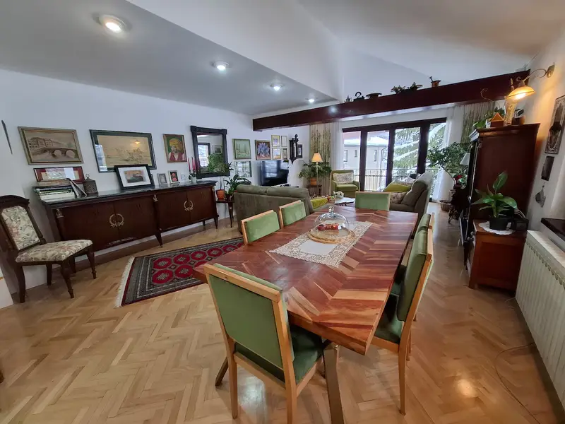 Charming 3-Bedroom House in the Heart of Old Town