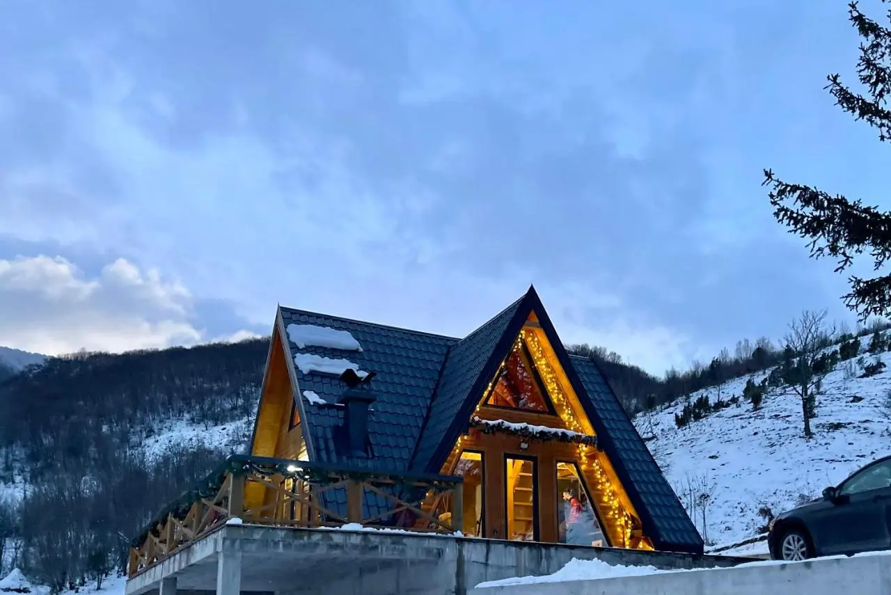 Villa Paradise Bjelašnica Luxury Chalet with Mountain View