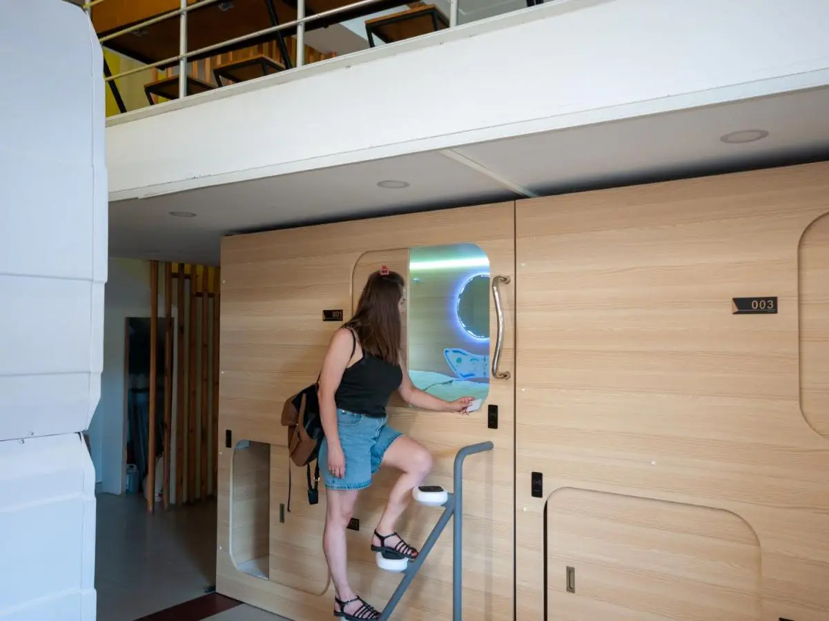 Capsule Hotel Happy lounge