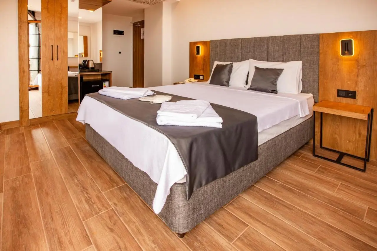 Grand Business Hotel