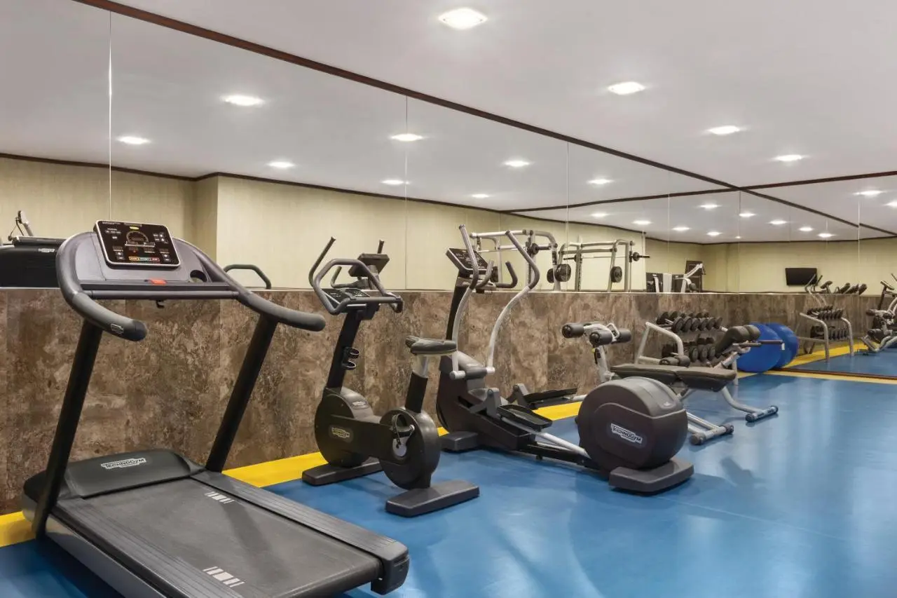 Days Hotel By Wyndham Baku