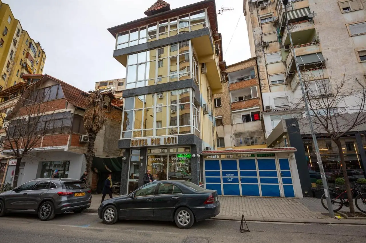 Hotel Pik Loti