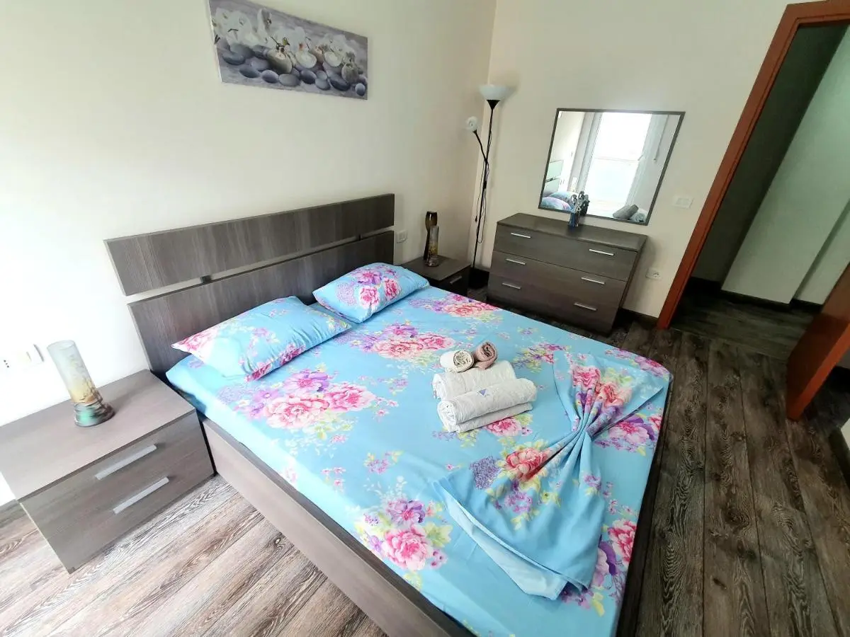 Apartament me qera Lungomare Vlore Mari