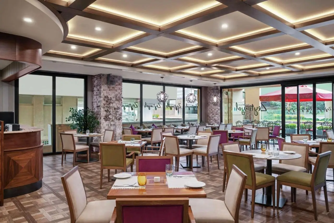 DoubleTree by Hilton Istanbul Gayrettepe