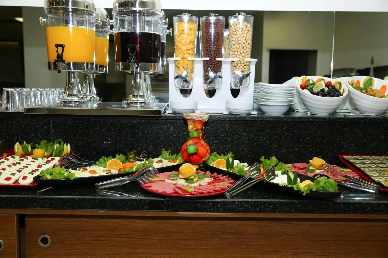 Golden Lounge Hotel