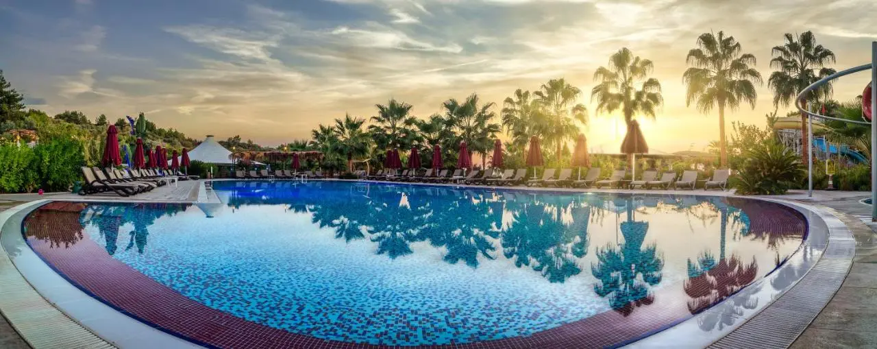 Justiniano Deluxe Resort